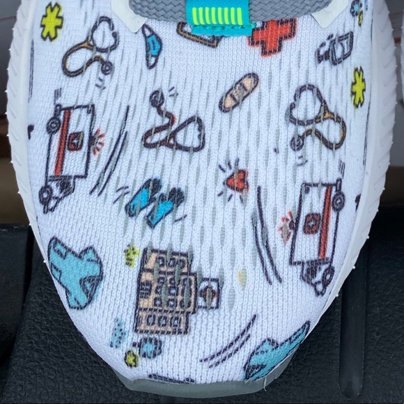 Brooks Launch 8 Medical Shoes - Picture 5 of 15